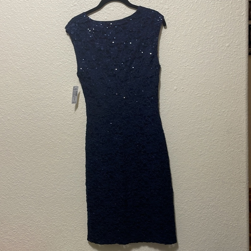 Dressbarn Collection Women's Sleeveless Navy Dress. Excellent Condition. Size 8. - Picture 7 of 12